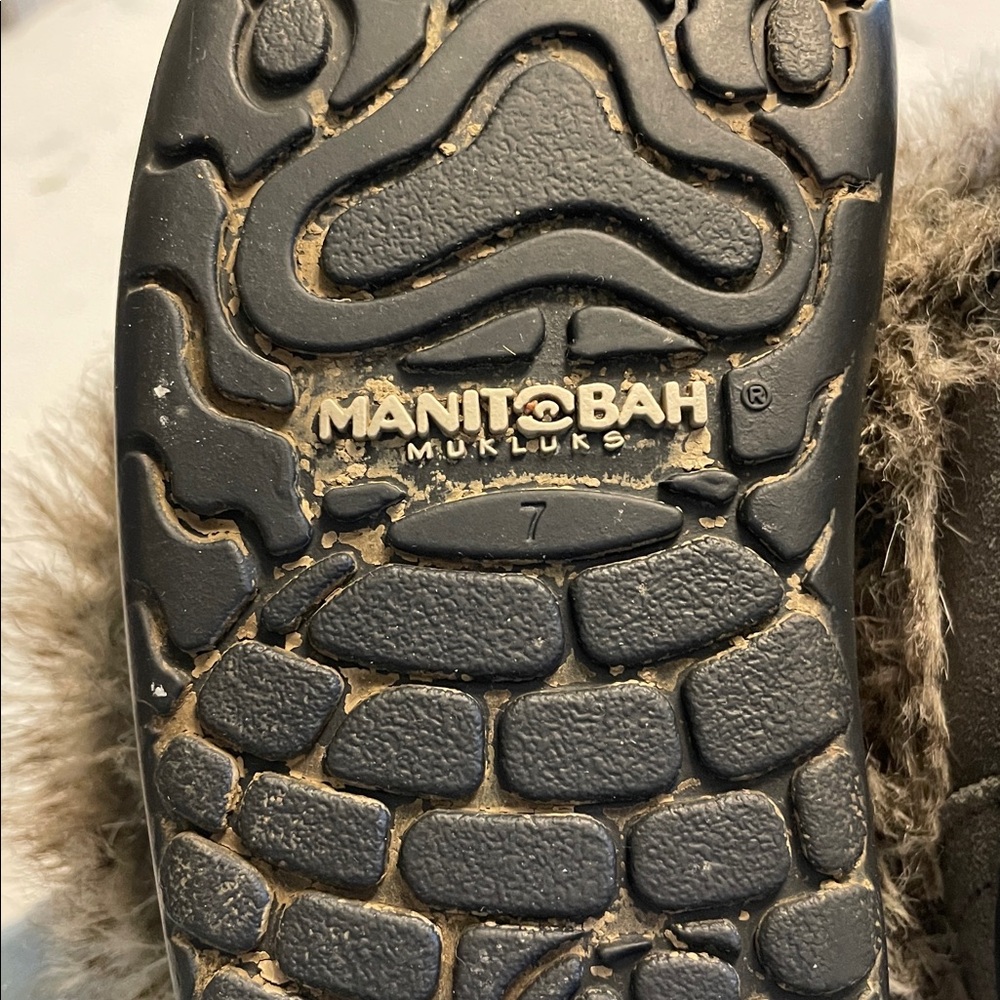 Kids Manitobah Mukluks - Picture 6 of 7